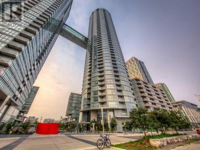 Property Photo:  21 Iceboat Terrace 4815  ON M5V 4A9 