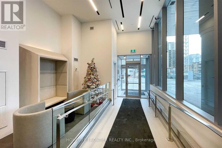 Property Photo:  99 Broadway Avenue 3012  ON M4P 1V2 
