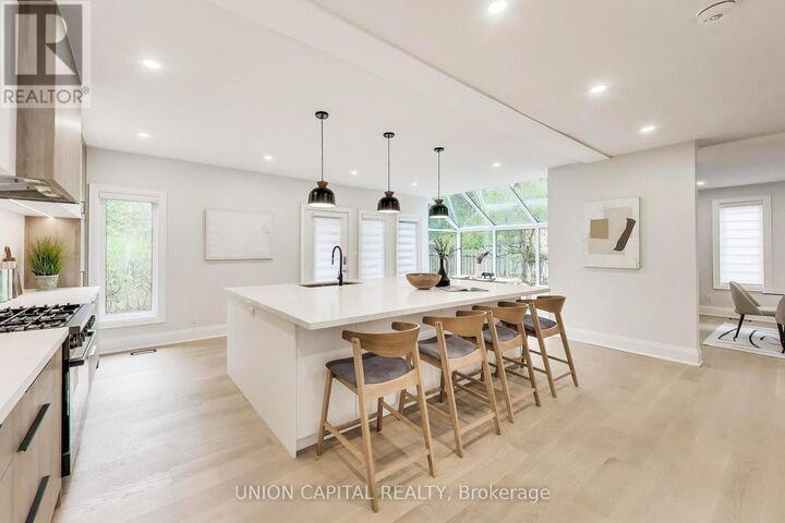 Property Photo:  58 Forsyth Avenue North  ON L8S 4E3 
