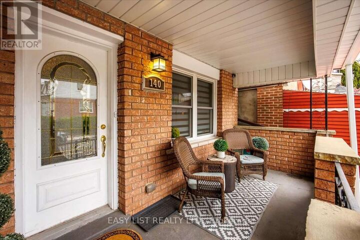 Property Photo:  140 Ascot Avenue  ON M6E 1G4 