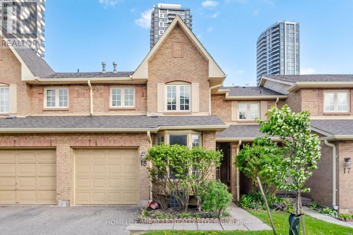 Property Photo:  35 Ceremonial Drive 18  ON L5R 3G6 
