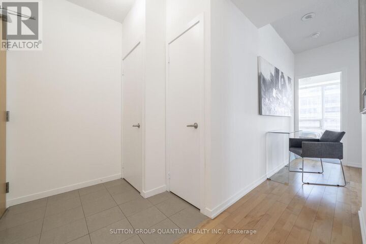 Property Photo:  65 Bremner Boulevard 2605  ON M5J 0A7 