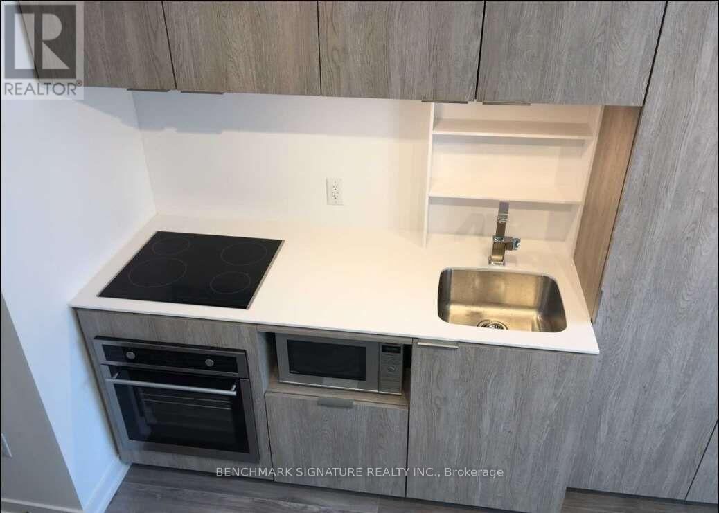 Property Photo:  77 Shuter Street 223  ON M5B 0B8 