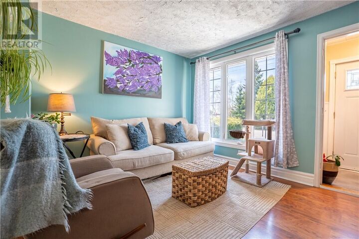 Property Photo:  297 Sixth  ON P3Y 1M4 