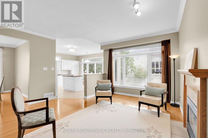 Property Photo:  82 Upney Drive  ON K2J 5G6 