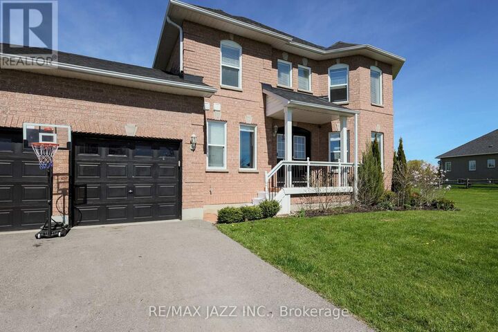 Property Photo:  29 Songbird Crescent  ON K9V 4R4 