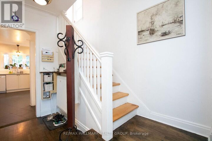 Property Photo:  42 Glengarry Road  ON K1S 0L5 