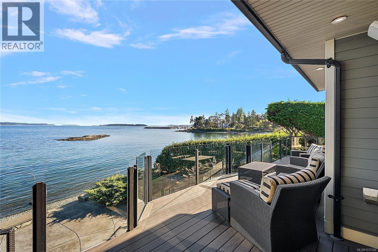 Property Photo: 10206 Surfside Place BC V8L 3R5