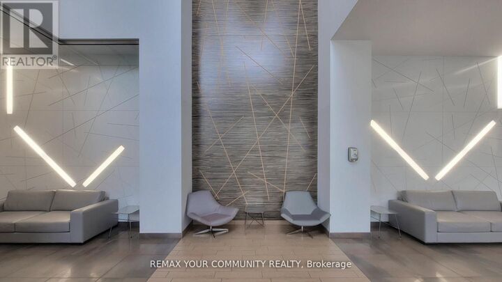 Property Photo:  325 South Park Road 517  ON L3T 0B8 