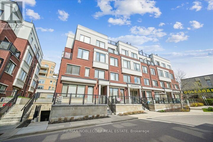 Property Photo: 600 Alex Gardner Circle 116 ON L4G 3G5