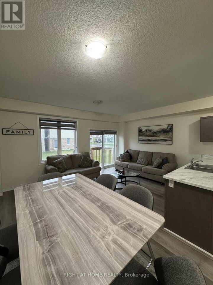 Property Photo:  76 Pinot Crescent  ON L8E 0J9 