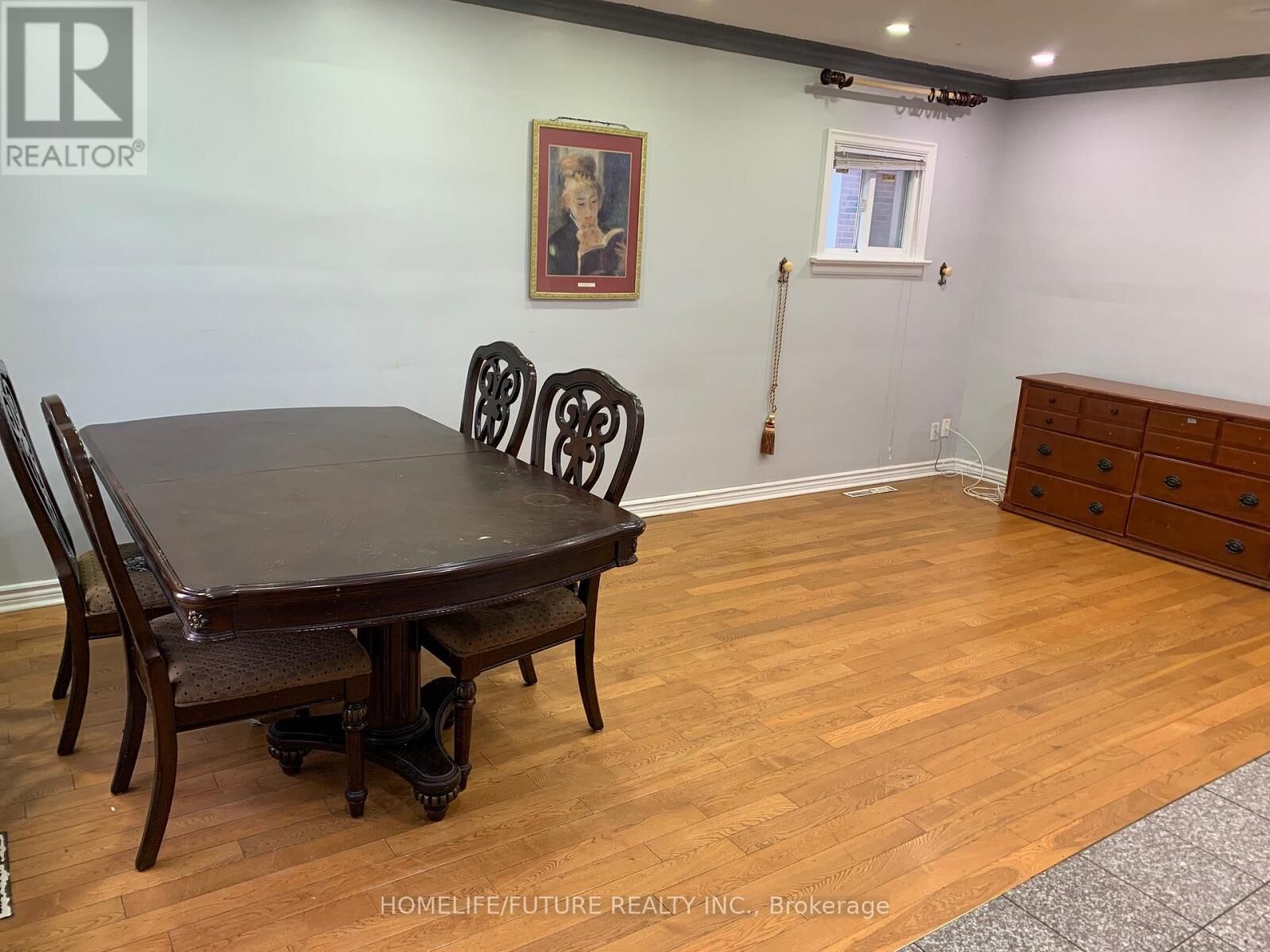 Property Photo:  1 Maxim Crescent Main  ON M1P 1Y1 