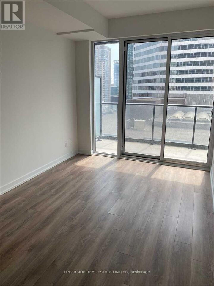 Property Photo:  20 Edward Street 1806  ON M5G 1C9 