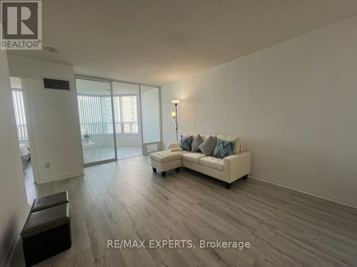 Property Photo:  88 Corporate Drive 819  ON M1H 3G6 