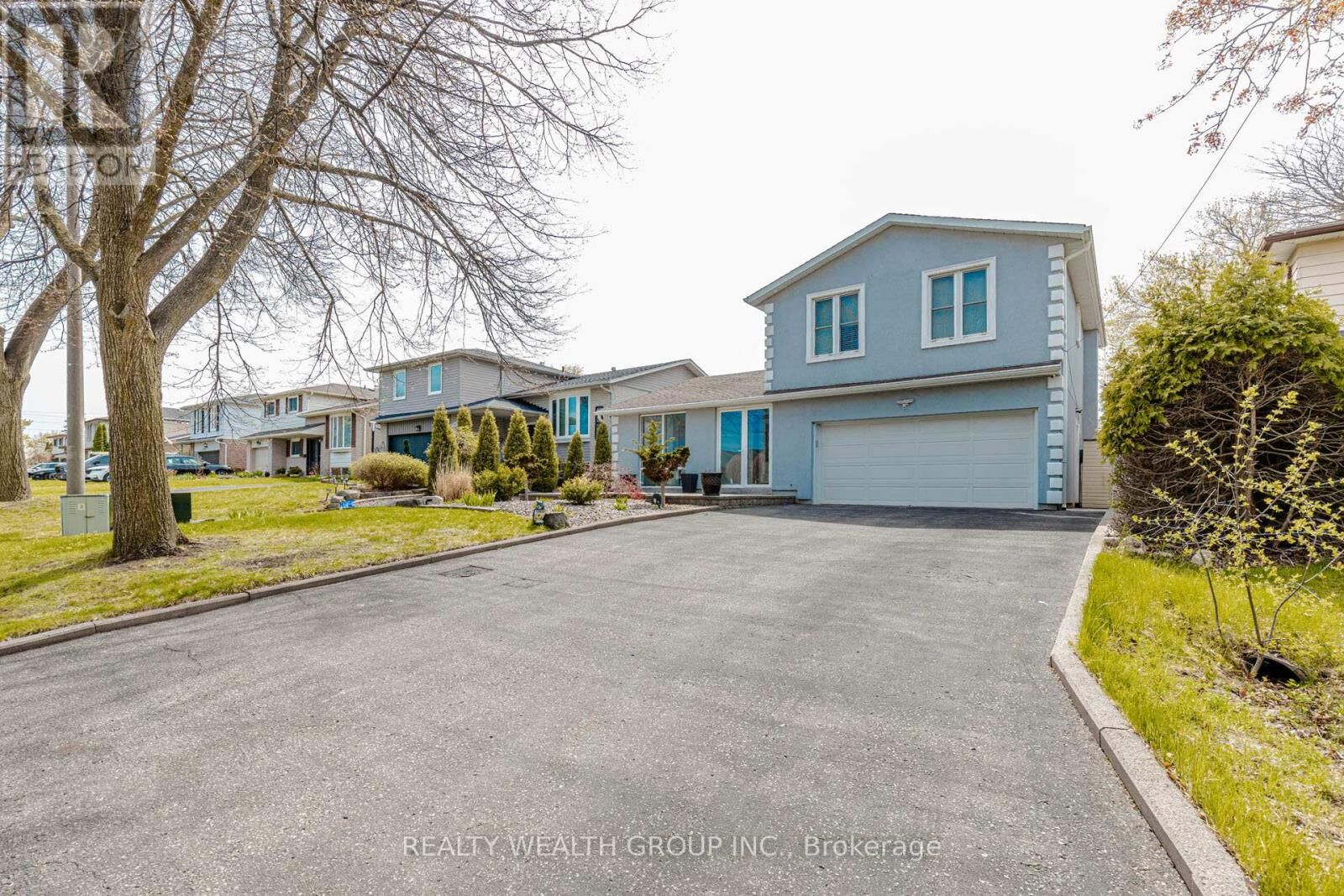 Photo de la propriété:  688 Antigua Crescent  ON L1J 6B4 