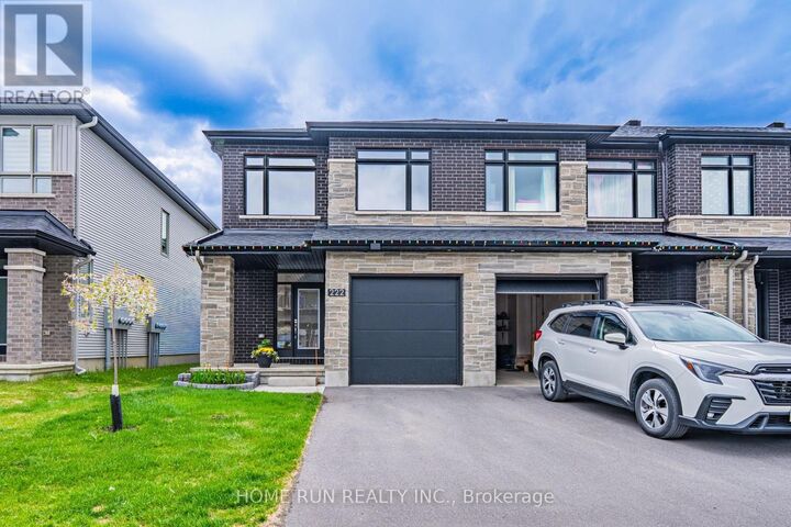 Property Photo:  222 Finsbury Avenue  ON K2S 2X9 