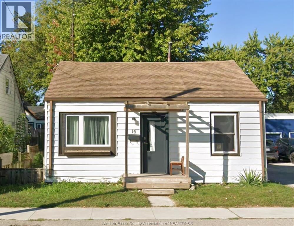 Property Photo:  16 McNaughton Avenue  ON N8A 1R8 