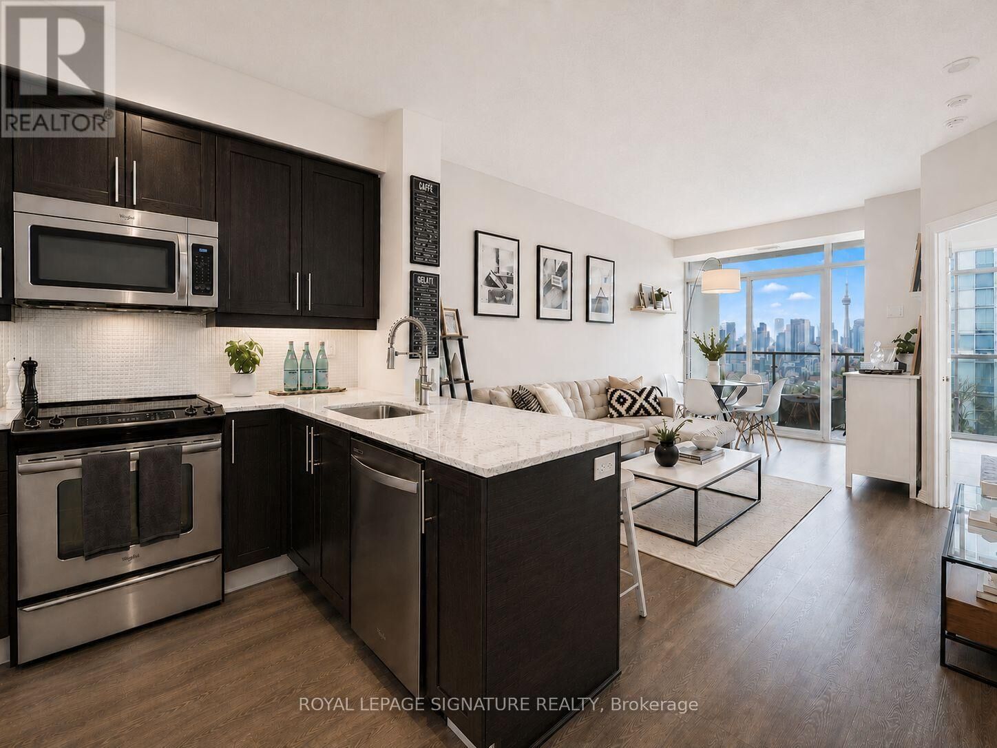 Property Photo: 125 Western Battery Road 2804 ON M6K 3R8