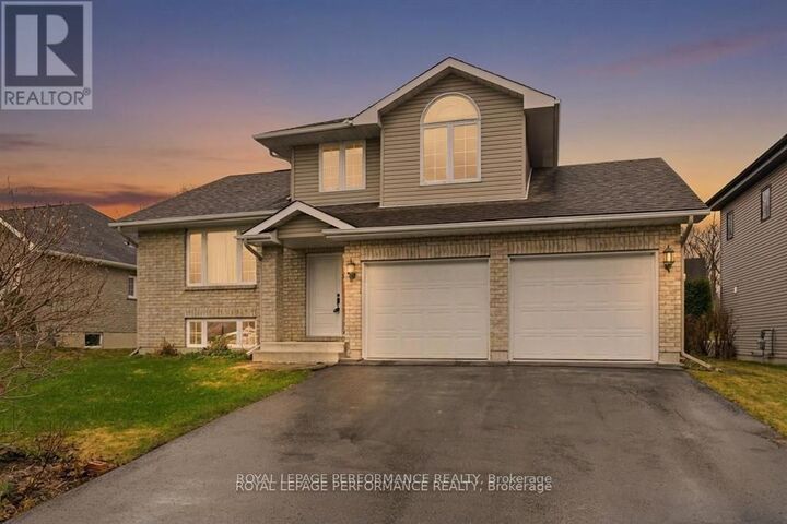 Property Photo: 18353 Lana Drive ON K6H 7L9