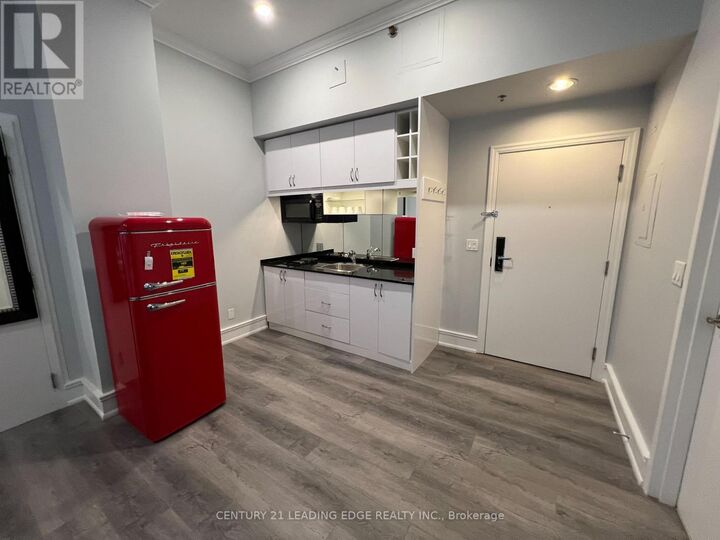 Property Photo:  1 King Street West 1013  ON M5H 1A1 