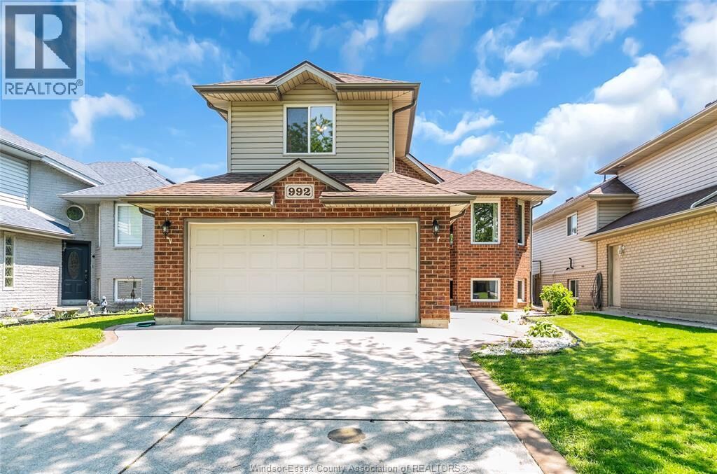Property Photo: 992 Whistler Court ON N8P 1L2