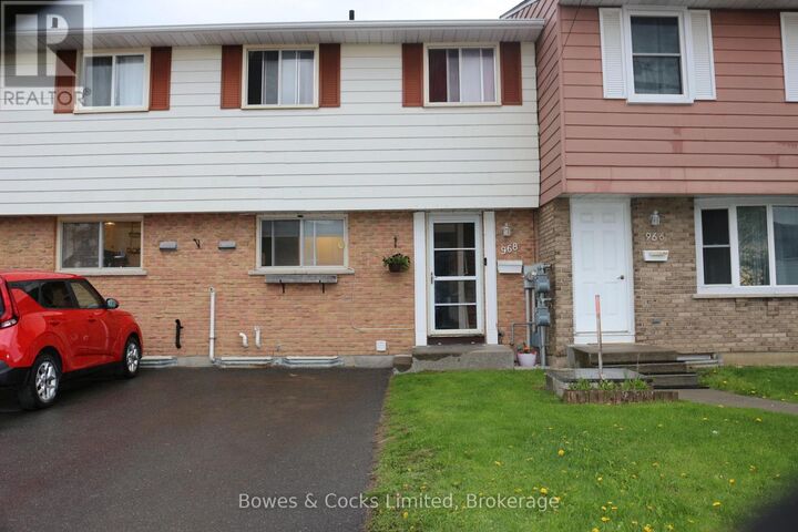 Property Photo:  968 Oakview Avenue  ON K7M 6W8 