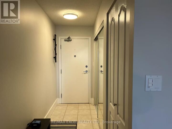 Property Photo:  1 Rean Drive 1313  ON M2K 3C1 