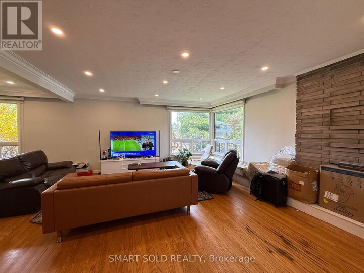 Property Photo: 30 Caswell Drive ON M2M 3L9