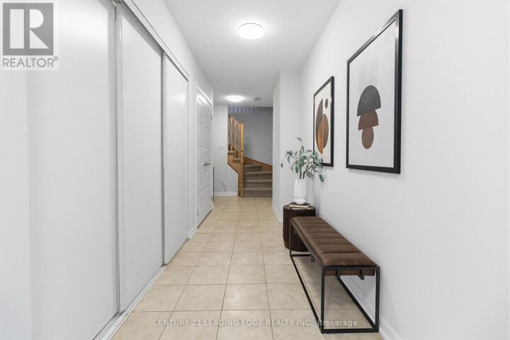 Property Photo: 165 Hampshire Way 106 ON L9T 8M7