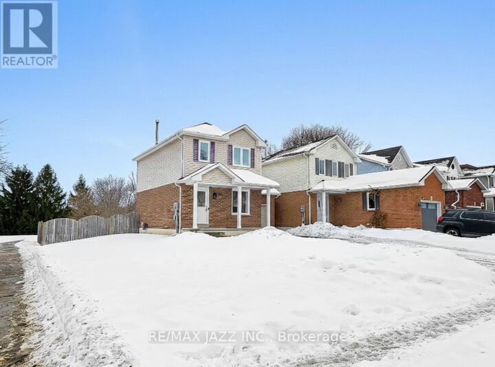 Property Photo:  102 Penfound Drive  ON L1C 4B8 