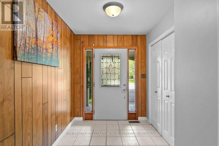 Property Photo:  281 Smith Crescent  ON K7R 1G5 