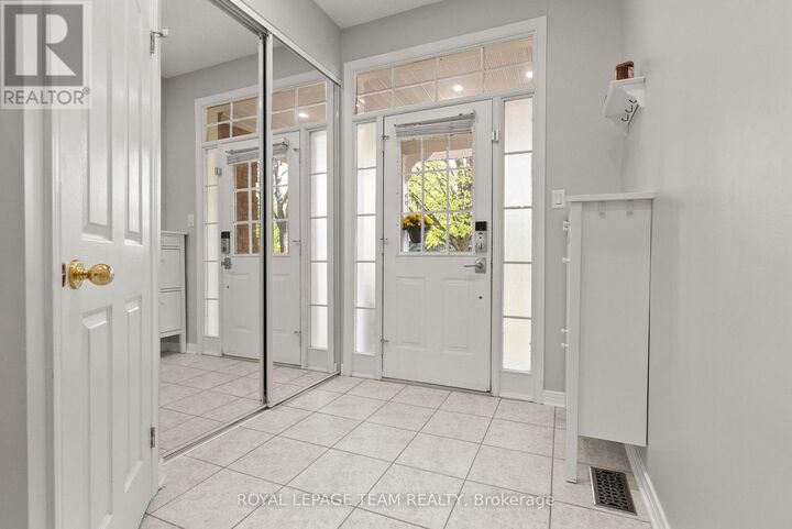 Property Photo:  40 Milner Downs Crescent  ON K2M 2S5 