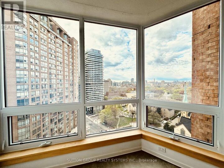 Property Photo:  1055 Bay Street 1908  ON M5S 3A3 
