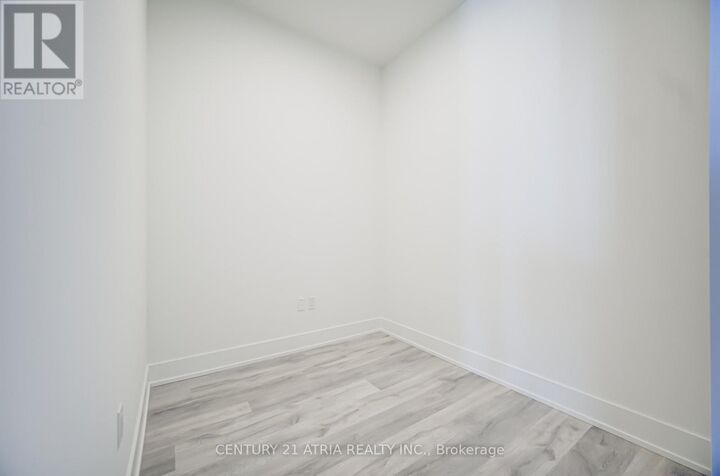 Property Photo: 858 Dupont Street 637 ON M6G 0C1