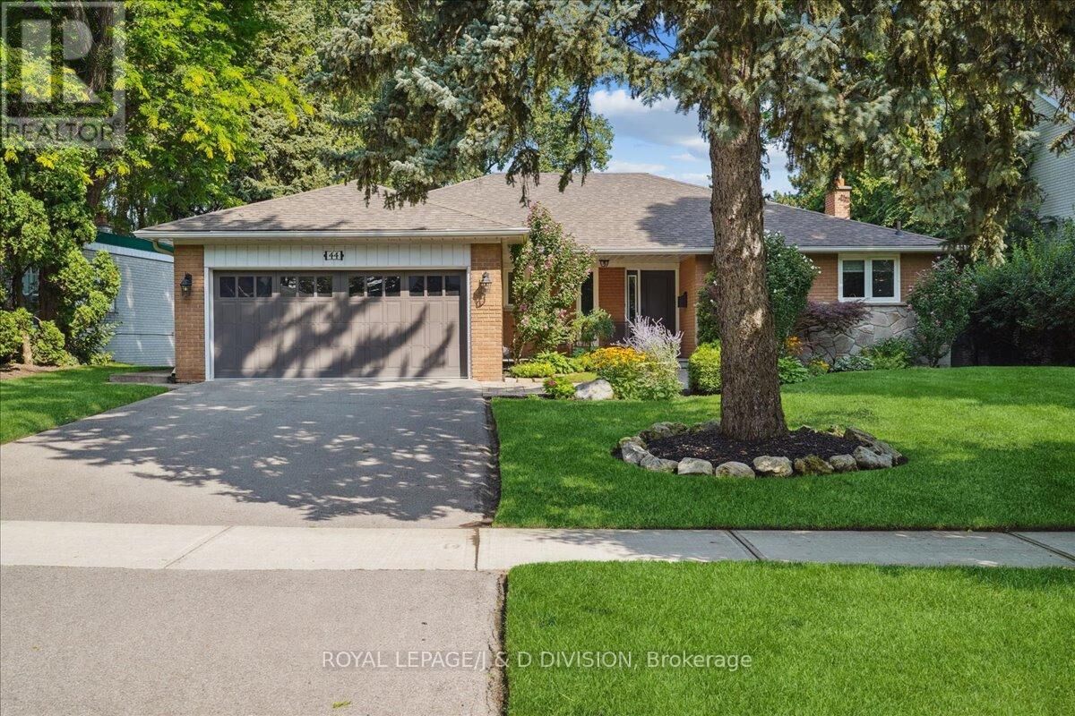 Property Photo:  44 George Henry Boulevard  ON M2J 1E2 