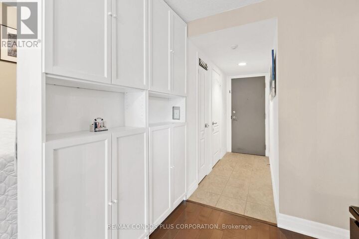 Property Photo:  2119 Lake Shore Boulevard West 317  ON M8V 4E8 