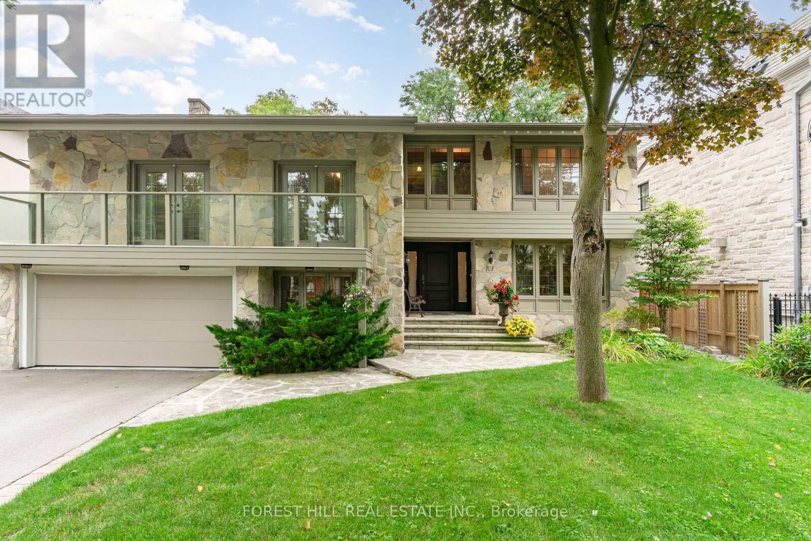 Property Photo:  161 Owen Boulevard  ON M2P 1G8 