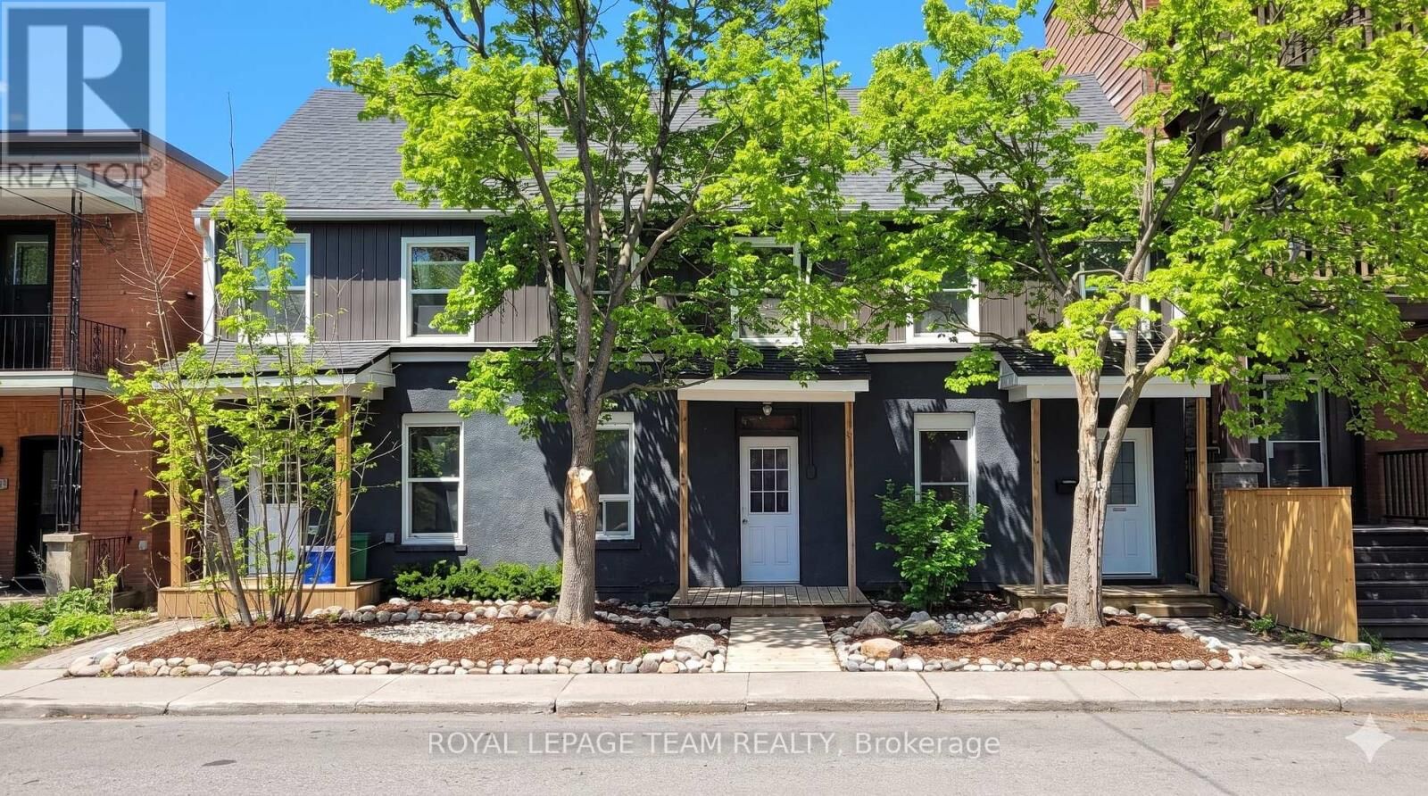 Property Photo: 147 St Andrew Street ON K1N 5G3