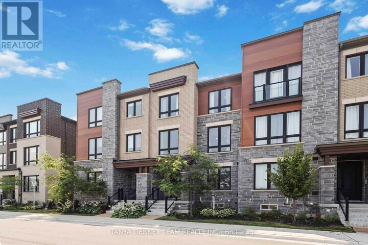 Property Photo: 36 Dockside Way ON L1N 0M6