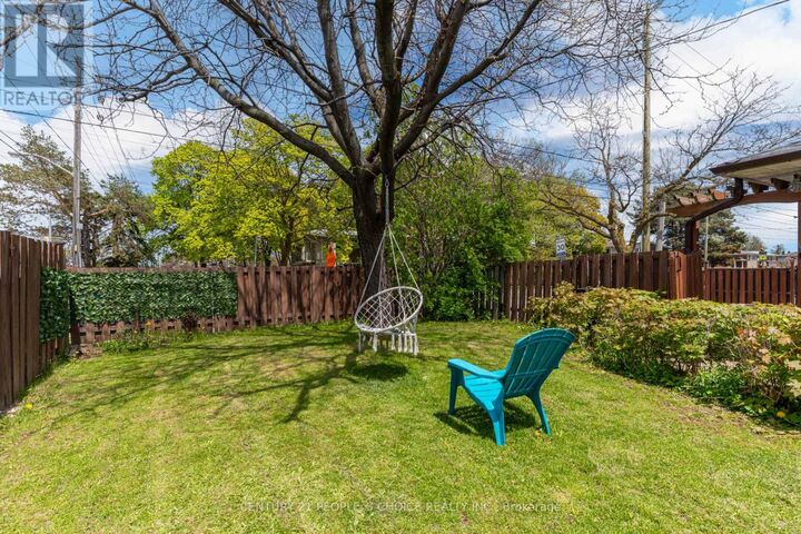 Property Photo:  91 Golfdown Drive  ON M9W 2H9 