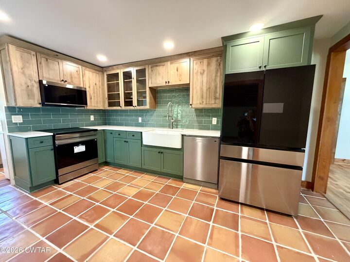Property Photo:  328 Rowlett Avenue  TN 38355 
