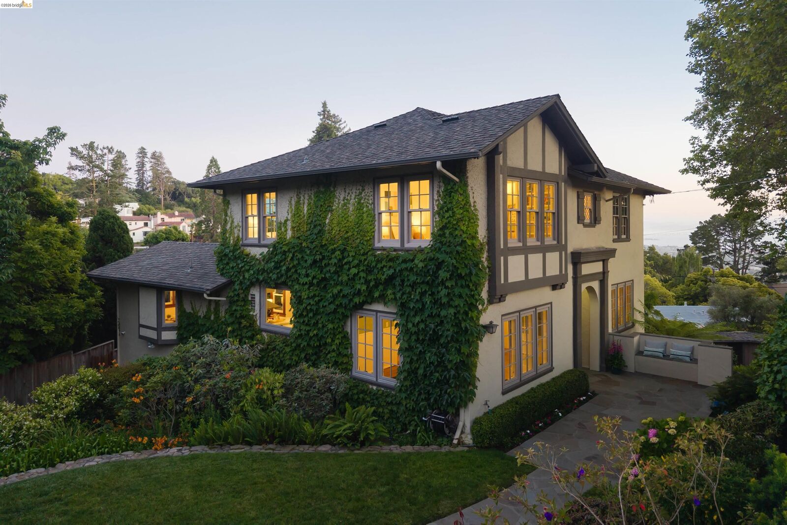 Property Photo: 900 Euclid Ave CA 94708