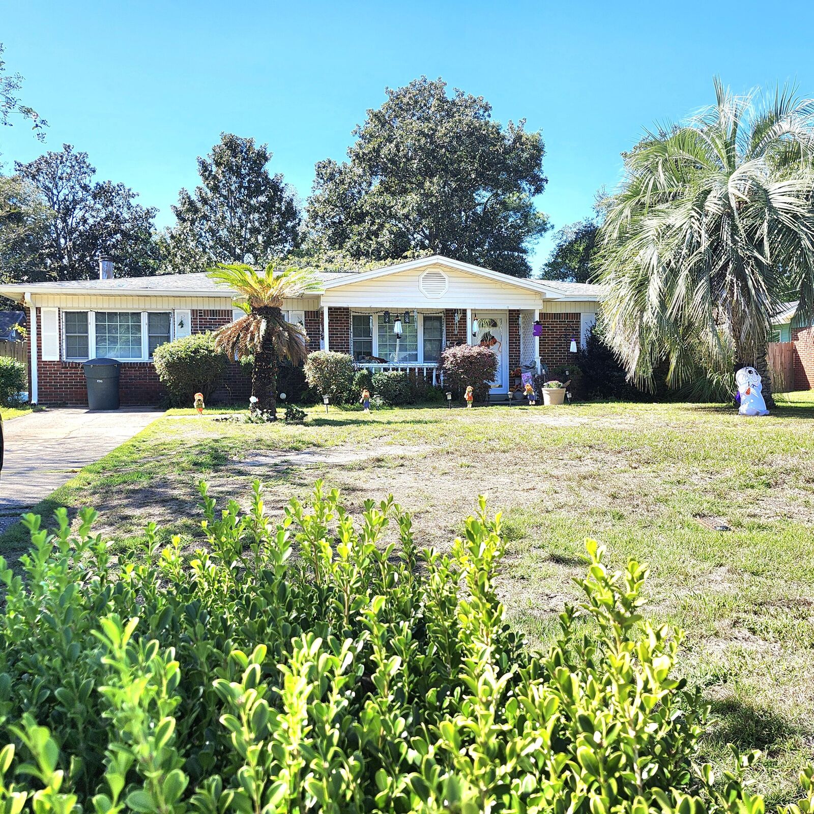 Property Photo: 212 NW Baker Avenue FL 32548