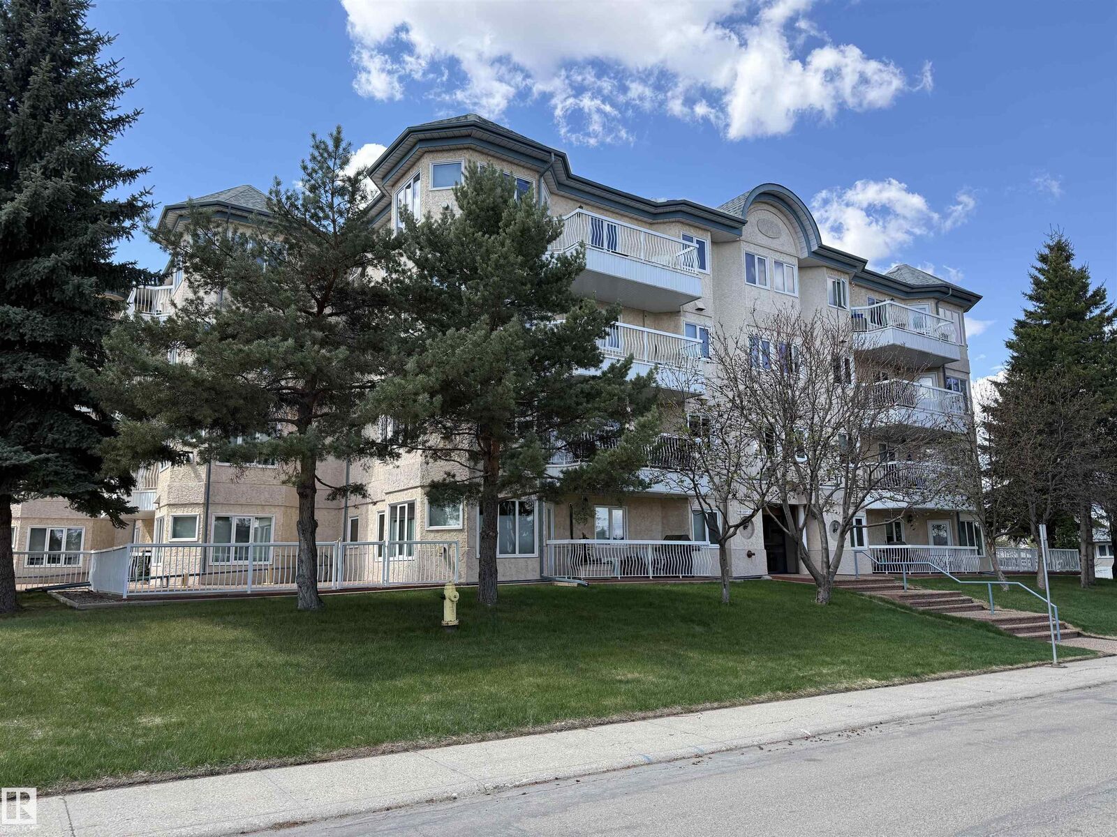 Property Photo:  10610 76 Street NW 309  AB T6A 3Y9 