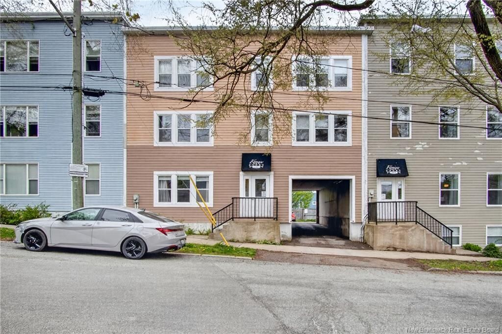 Property Photo:  211 King St East 1  NB E2L 1H2 