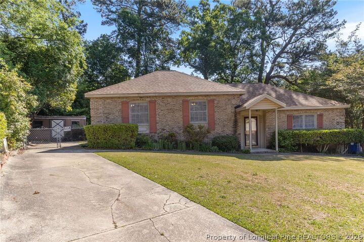 Property Photo: 5466 Maplewood Court NC 28314