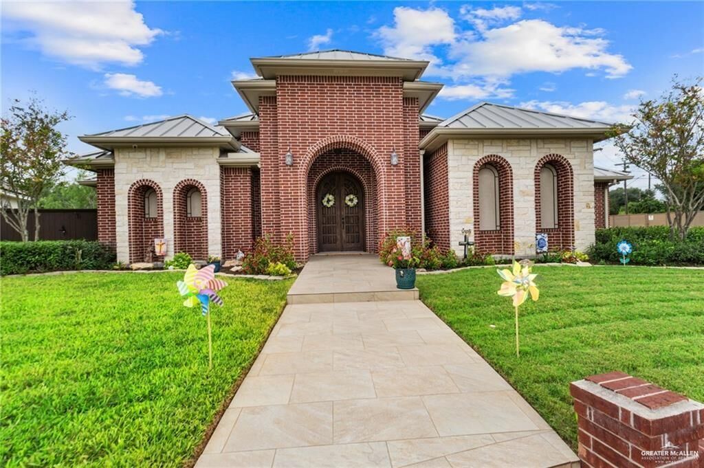 Property Photo: 3408 E Stevenson Avenue TX 78573