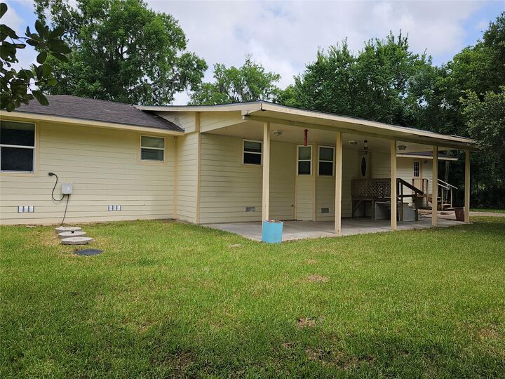 Property Photo:  20331 County Road 510V  TX 77422 
