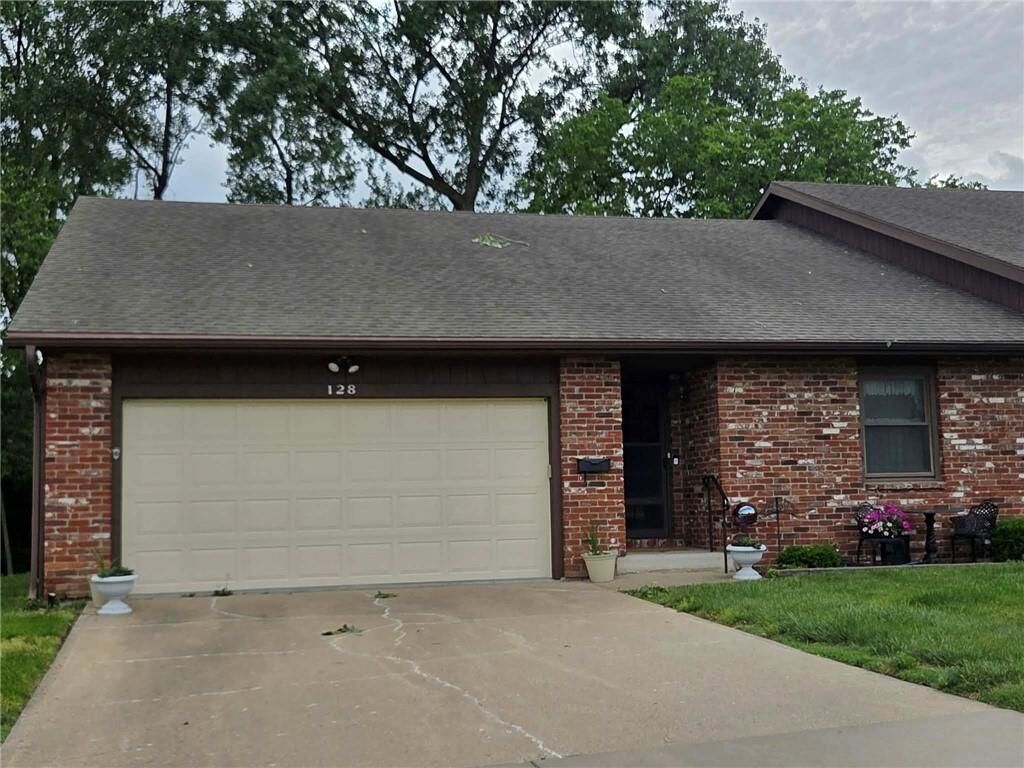 Property Photo:  128 S Ryans N/A  MO 64506 
