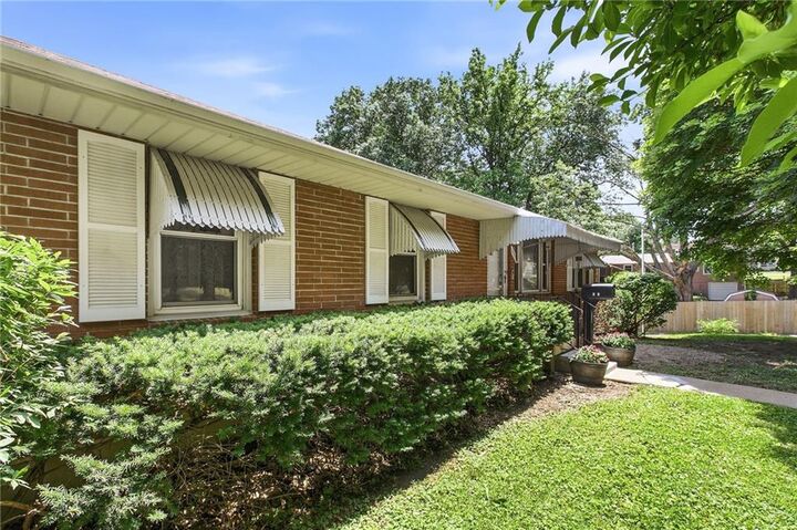 Property Photo:  3113 S Scott Avenue  MO 64052 